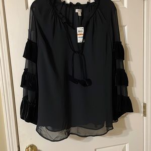 Stylish, fashionista must have top!!